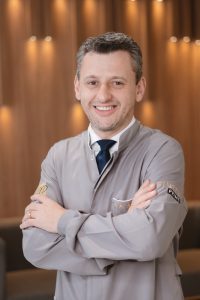 Dr Marcio Implantodontista
